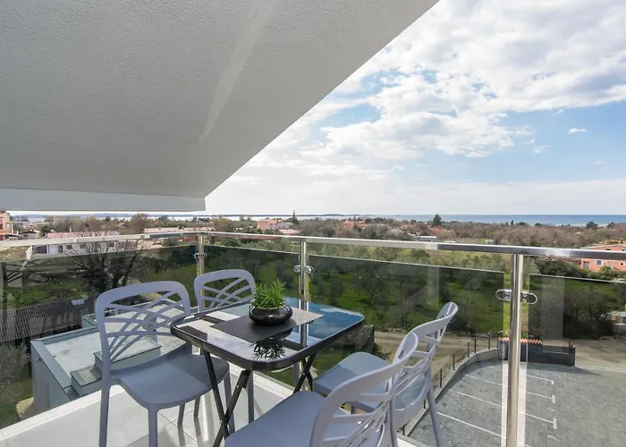 Apartment Serena, Sea View, Peroj