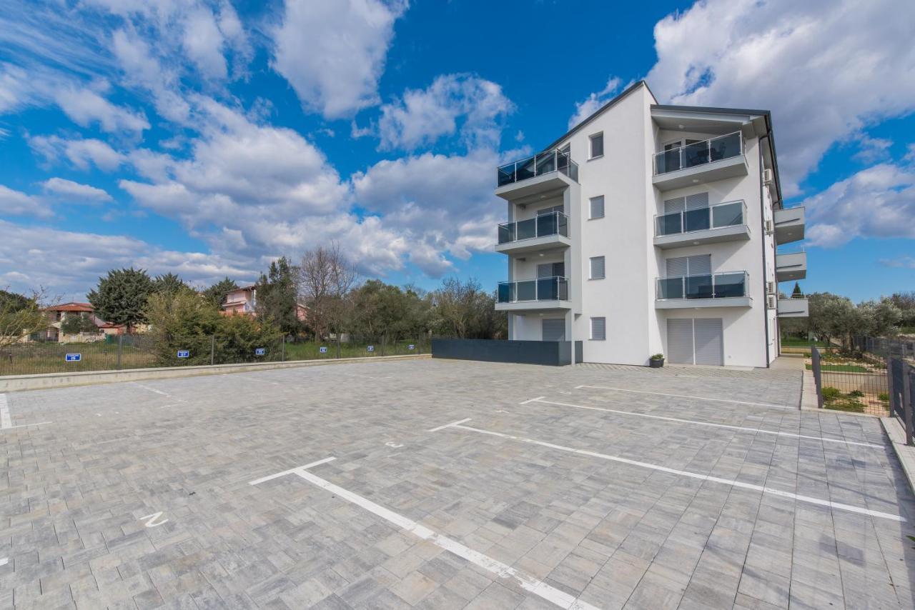 Serena, Sea View, Apartman Peroj